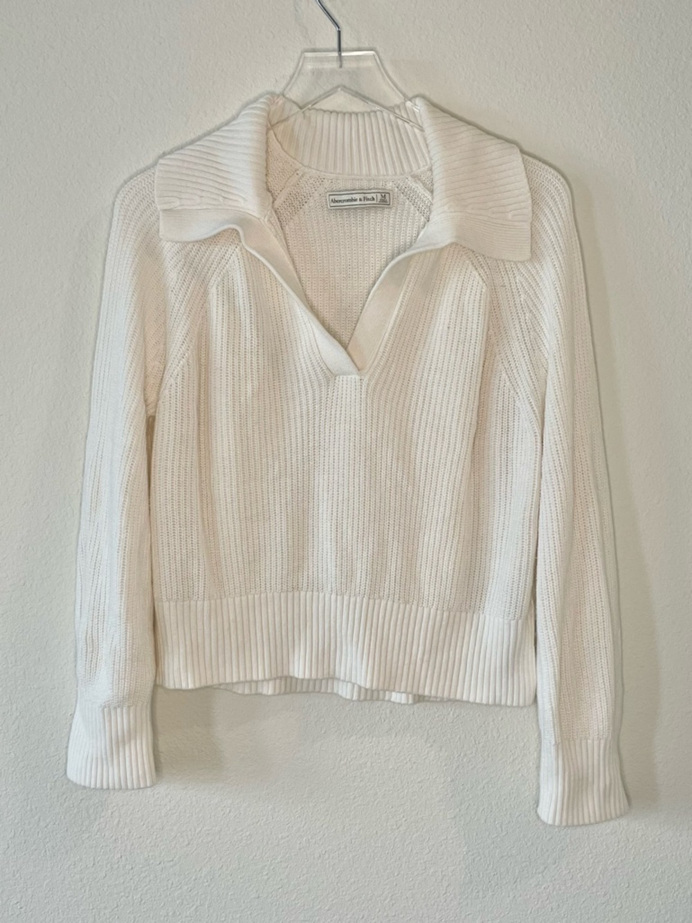 Abercrombie & Fitch Cream V Neck Collared Notch Sweater in Cream White